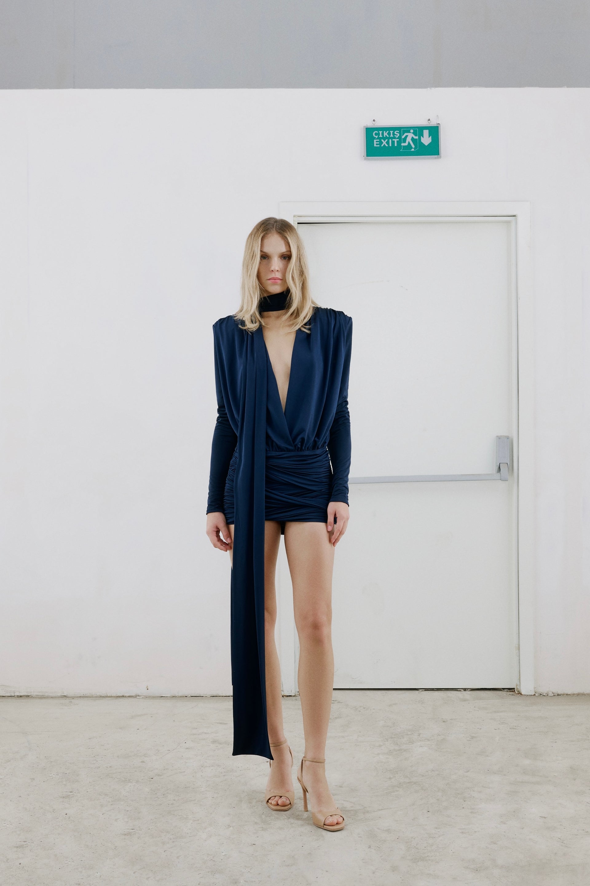 BOLD Look 2 in navy